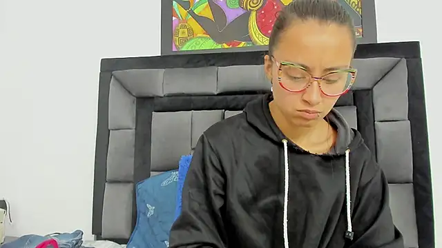 Snapshot of tatiana_valencia chatting on 01-08-25, 03:17 tatiana valencia online show from 01-08-25, 03:17