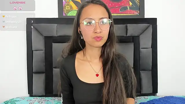 Snapshot of tatiana_valencia chatting on 03-17-25, 12:25 tatiana valencia online show from 03-17-25, 12:25