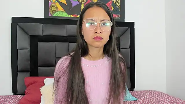 Snapshot of tatiana_valencia chatting on 03-18-25, 03:42 tatiana valencia online show from 03-18-25, 03:42