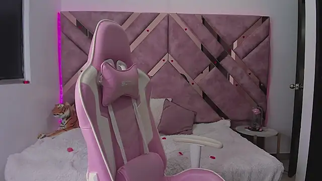 saori 9b online show from 02-18-26, 04:19