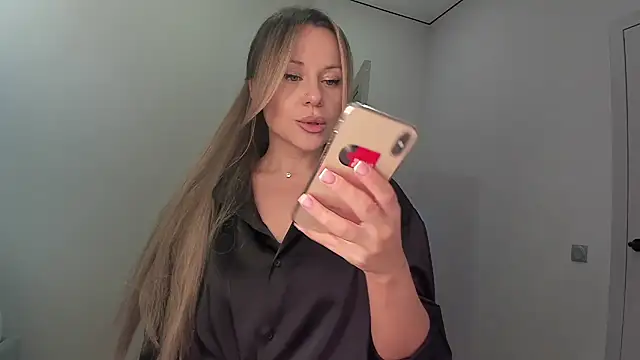 Snapshot of _cometoseeme_ chatting on 09-13-25, 12:38 cometoseeme online show from 09-13-25, 12:38