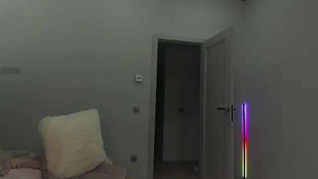 Snapshot of _cometoseeme_ chatting on 10-23-25, 03:00 cometoseeme online show from 10-23-25, 03:00