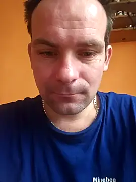 Snapshot of Tonojenej chatting on 02-08-25, 08:52 Tonojenej online show from 02-08-25, 08:52