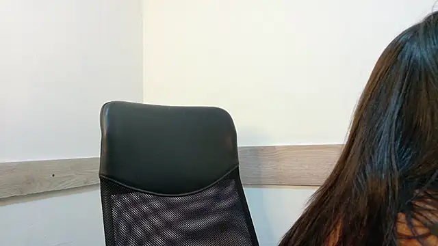 Alexa Miss online show from 01-18-25, 12:13