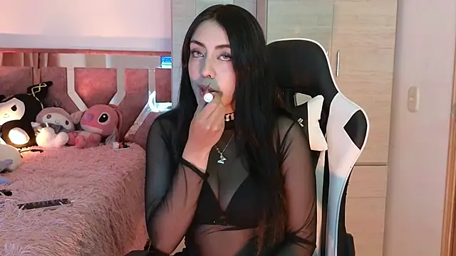 Snapshot of Angel_lusst chatting on 12-21-24, 04:09 Angel lusst online show from 12-21-24, 04:09