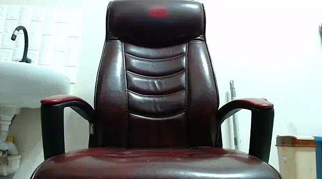 Snapshot of hardbigcock16 chatting on 12-11-24, 06:36 hardbigcock16 online show from 12-11-24, 06:36