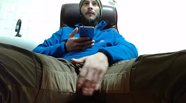 Snapshot of hardbigcock16 chatting on 12-21-24, 11:22 hardbigcock16 online show from 12-21-24, 11:22