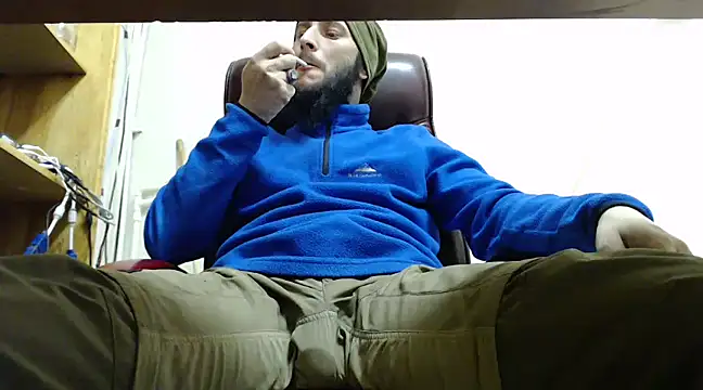 Snapshot of hardbigcock16 chatting on 01-17-25, 10:33 hardbigcock16 online show from 01-17-25, 10:33