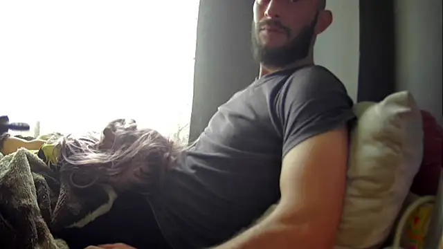 Snapshot of hardbigcock16 chatting on 11-23-25, 08:36 hardbigcock16 online show from 11-23-25, 08:36