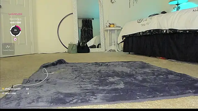 Peaches N Kreme online show from 12-03-24, 02:58