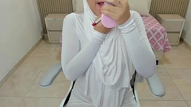 Hanaa latif online show from 03-18-25, 12:14