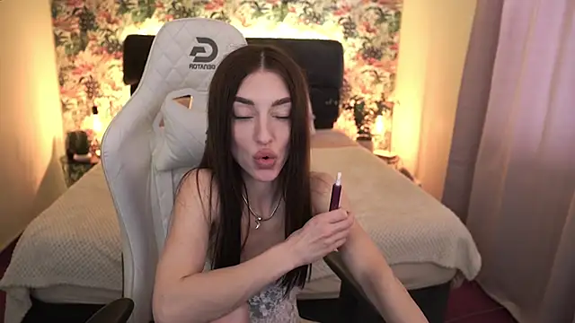 Alice Arwen online show from 03-07-25, 12:23