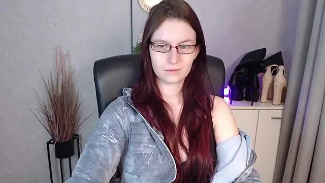 emmaxDelight online show from 01-13-26, 06:29