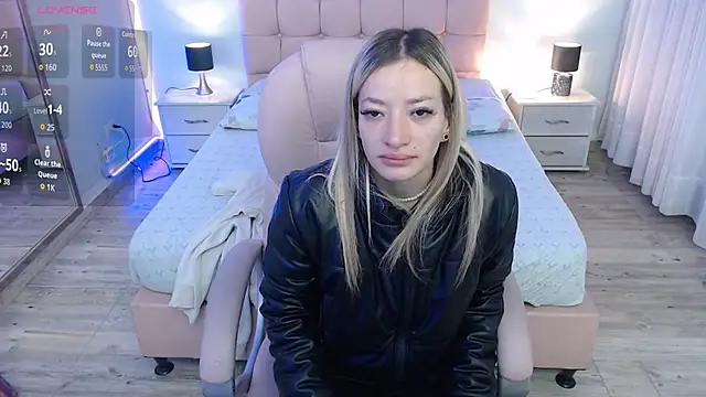 zoe jones13 online show from 11-01-25, 03:30