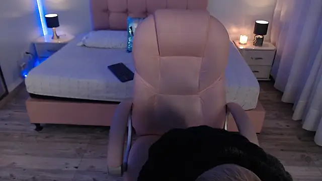 zoe jones13 online show from 01-07-26, 03:53