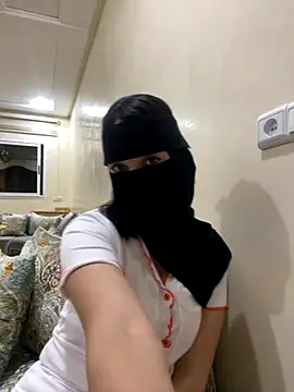 Snapshot of jijijoudia chatting on 10-20-25, 12:33 jijijoudia online show from 10-20-25, 12:33