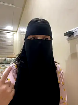 Snapshot of jijijoudia chatting on 10-25-25, 11:43 jijijoudia online show from 10-25-25, 11:43