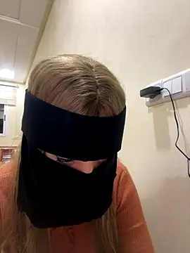 Snapshot of jijijoudia chatting on 11-15-25, 12:08 jijijoudia online show from 11-15-25, 12:08