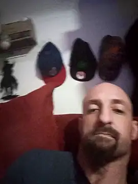 Snapshot of armdy371 chatting on 03-15-26, 09:15 armdy371 online show from 03-15-26, 09:15