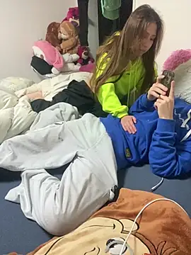 chocolatecakee online show from 02-18-25, 02:27