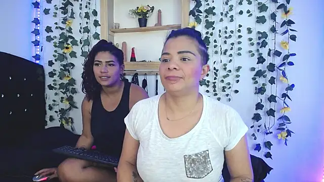 kaylie dakota online show from 10-18-25, 02:18