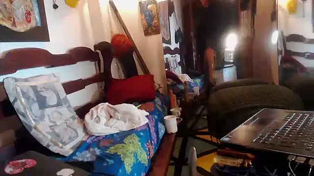 laye19 online show from 12-03-25, 02:08