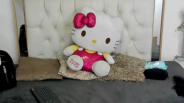 camila sex latina online show from 03-17-25, 05:45