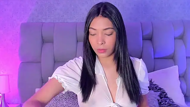 KarolRojas  online show from 09-13-25, 03:28