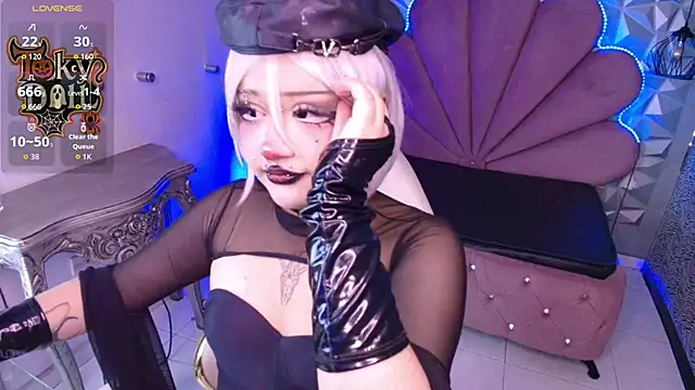 Snapshot of toky_doll chatting on 10-24-25, 09:33 toky doll online show from 10-24-25, 09:33