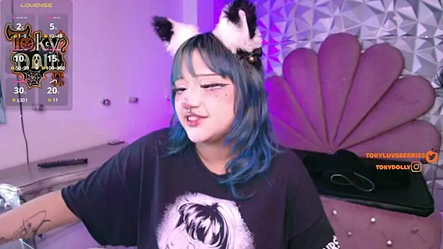 Snapshot of toky_doll chatting on 10-29-25, 08:10 toky doll online show from 10-29-25, 08:10