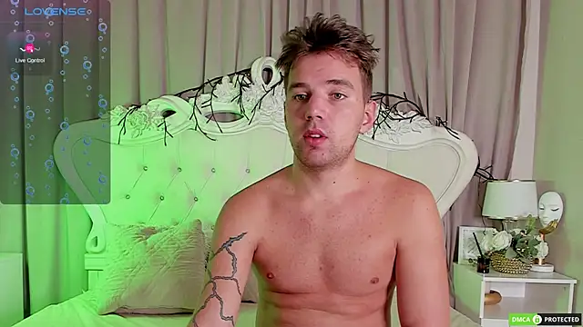 ArthurWhitee online show from 01-17-26, 03:22