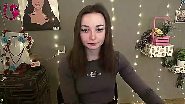  Barbie Kiss  online show from 03-07-25, 08:23