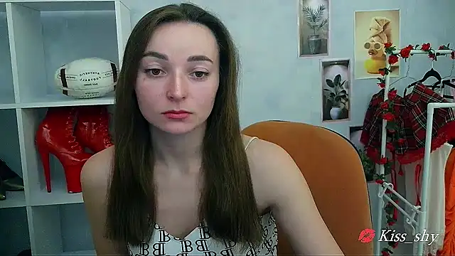  Barbie Kiss  online show from 01-11-26, 05:07