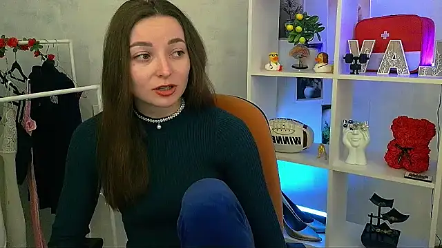 Snapshot of _Barbie_Kiss_ chatting on 02-10-26, 03:27 Barbie Kiss online show from 02-10-26, 03:27