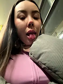 Asian Asami online show from 01-15-26, 06:33