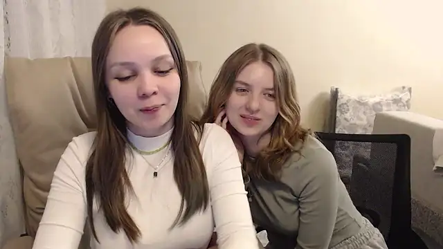 Emi1y Angel11 online show from 01-28-25, 04:30