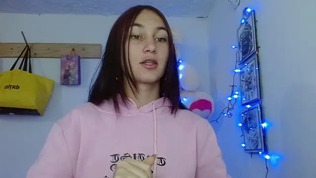 Snapshot of SexyTokio4 chatting on 01-17-25, 11:27 SexyTokio4 online show from 01-17-25, 11:27