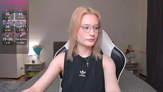 DearLia online show from 12-21-24, 04:19