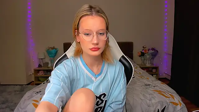 DearLia online show from 09-30-25, 08:14