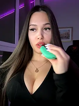 EricaWalls online show from 12-01-25, 05:18