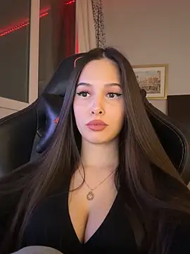 EricaWalls online show from 02-08-26, 07:06