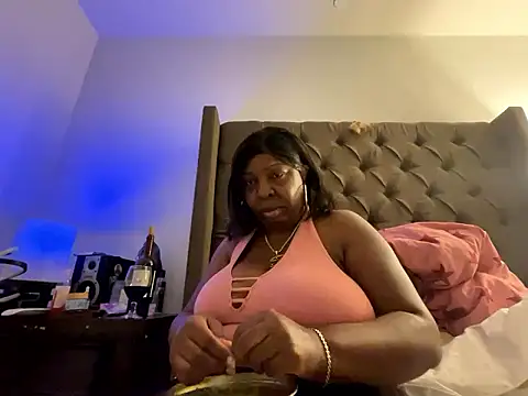 XXXLollipopsJuicy online show from 01-19-26, 05:44