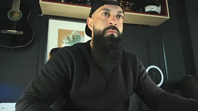 axxelrich  online show from 02-11-25, 05:47