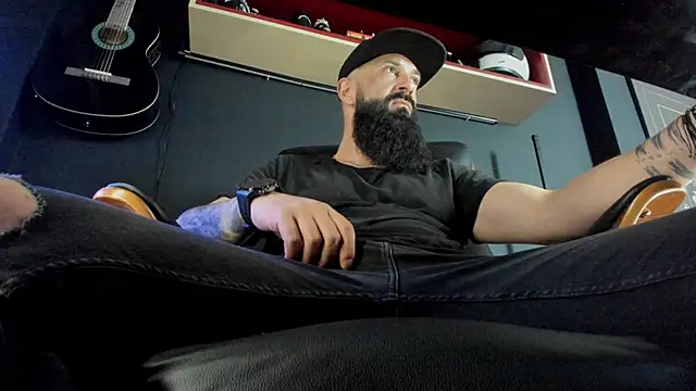 axxelrich  online show from 03-21-25, 09:34