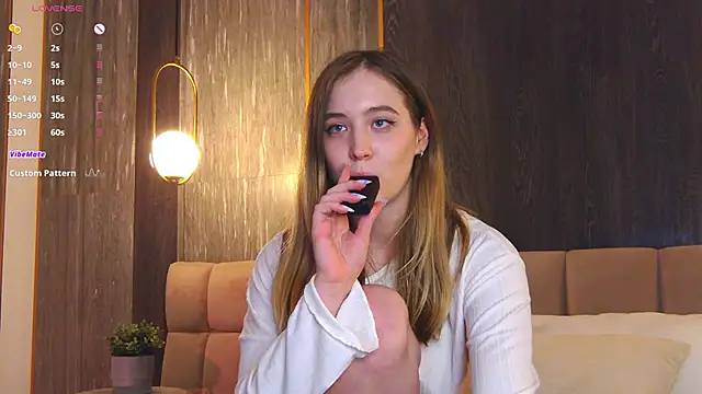 LoraineLuff online show from 01-25-25, 08:53