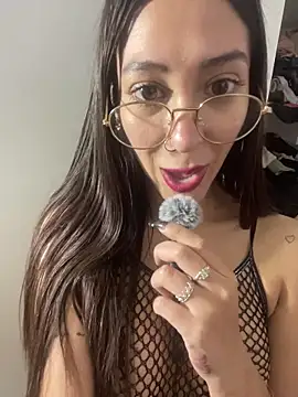 Snapshot of LoliitaS2 chatting on 10-12-25, 10:31 LoliitaS2 online show from 10-12-25, 10:31