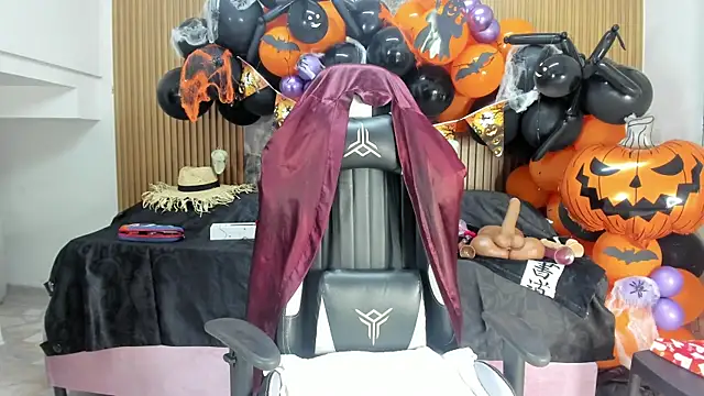 Danna topless online show from 10-25-25, 12:02