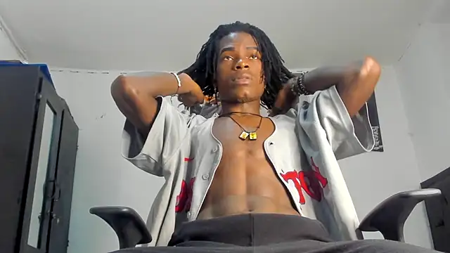 Snapshot of darwinjhonson chatting on 02-06-25, 11:32 darwinjhonson online show from 02-06-25, 11:32