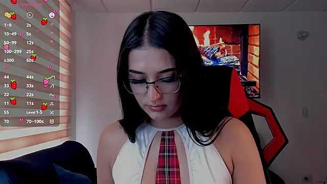 Charlotte greys online show from 10-10-25, 08:30