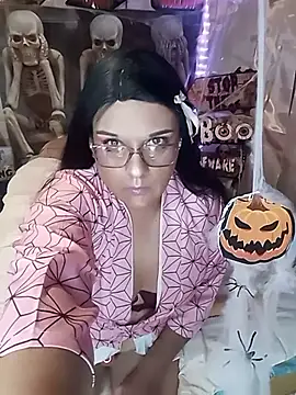 Snapshot of JOSSYANNE chatting on 10-28-25, 06:28 JOSSYANNE online show from 10-28-25, 06:28